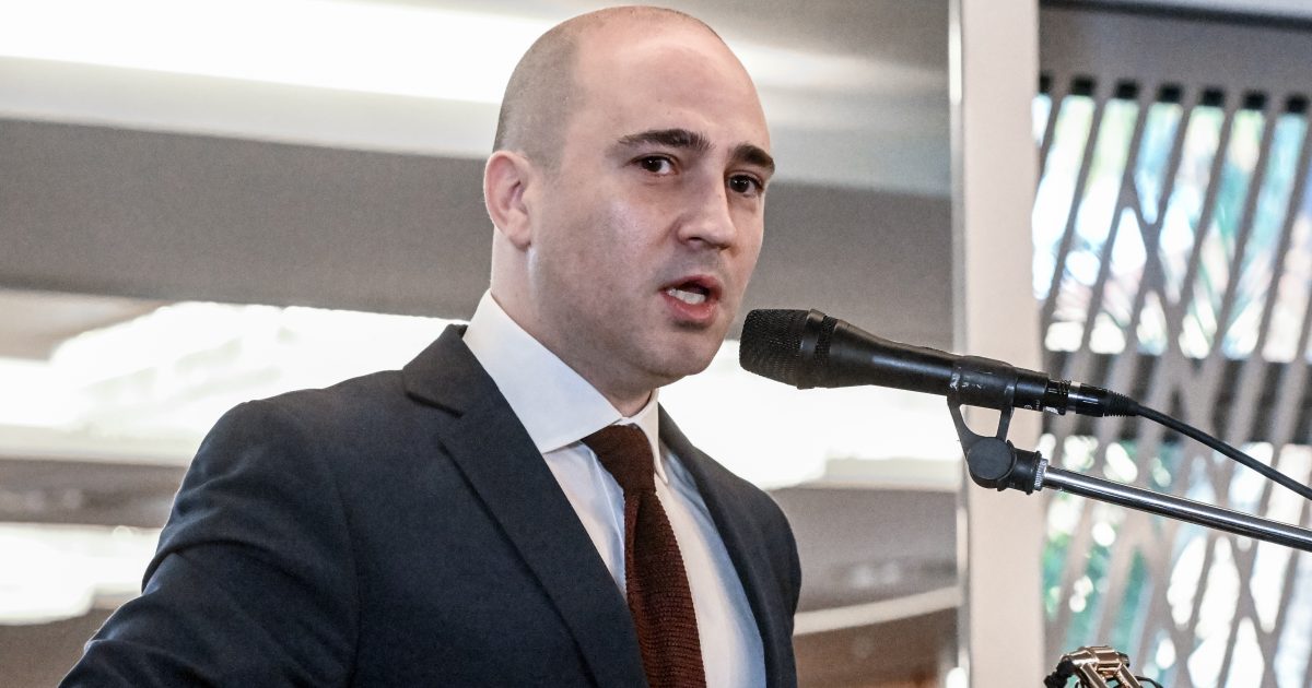 Κωνσταντίνος Μπογδάνος για Βαγγέλη Σερίφη: «Άγνωσται αι σκέψεις και αι βουλαί του»