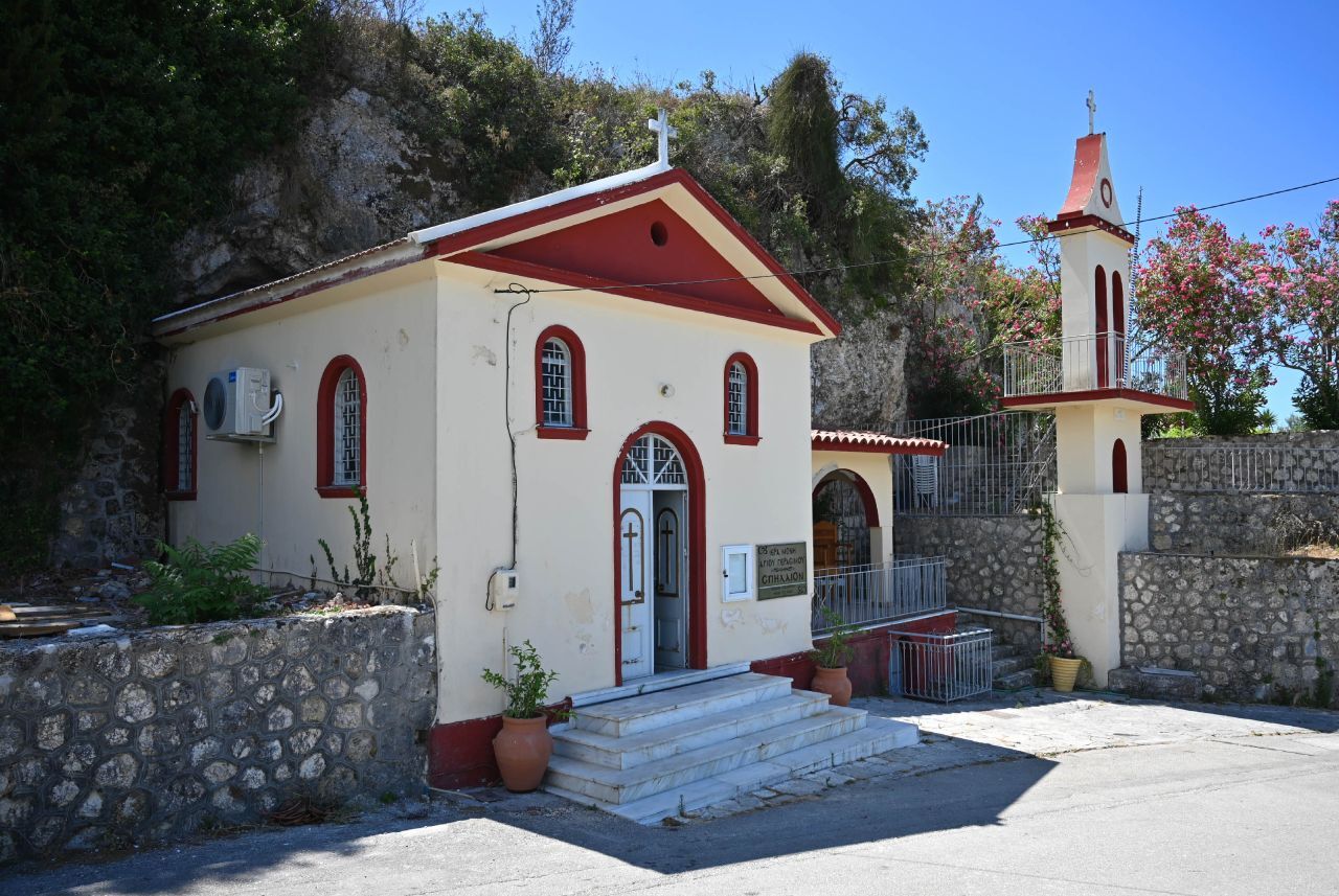 Με θρησκευτική λαμπρότητα η Εορτή του Αγίου Γερασίμου στο Σπήλαιο Λάσσης