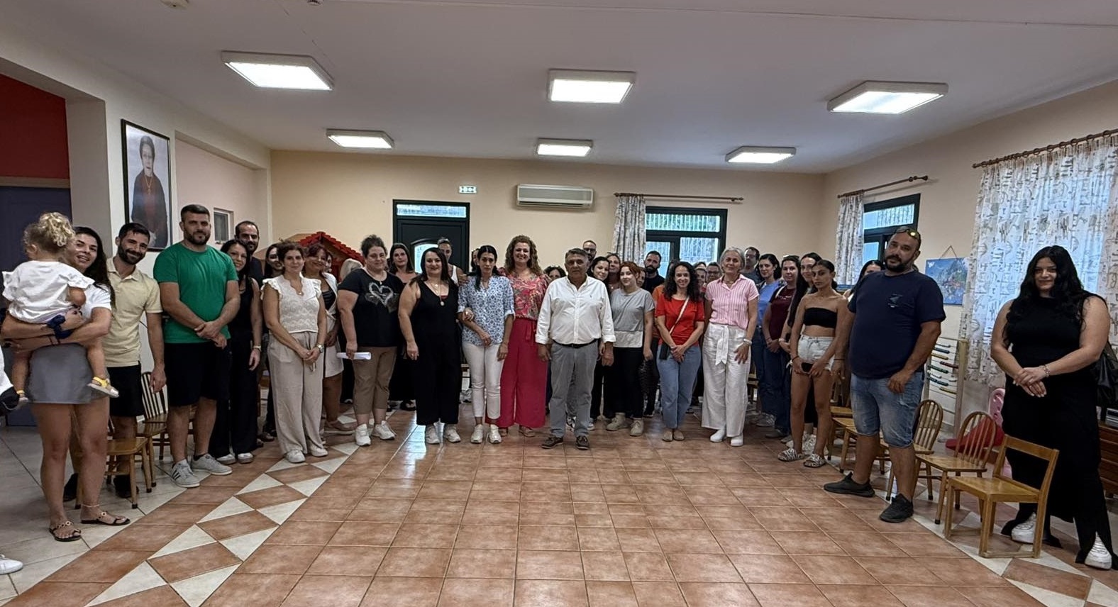 Συνάντηση γονέων και υπαλλήλων στον παιδικό σταθμό «Στέλλα Κουρούκλη» με την παρουσία του Προέδρου του ΟΚΑΠ Γιώργου Λασκαράτου