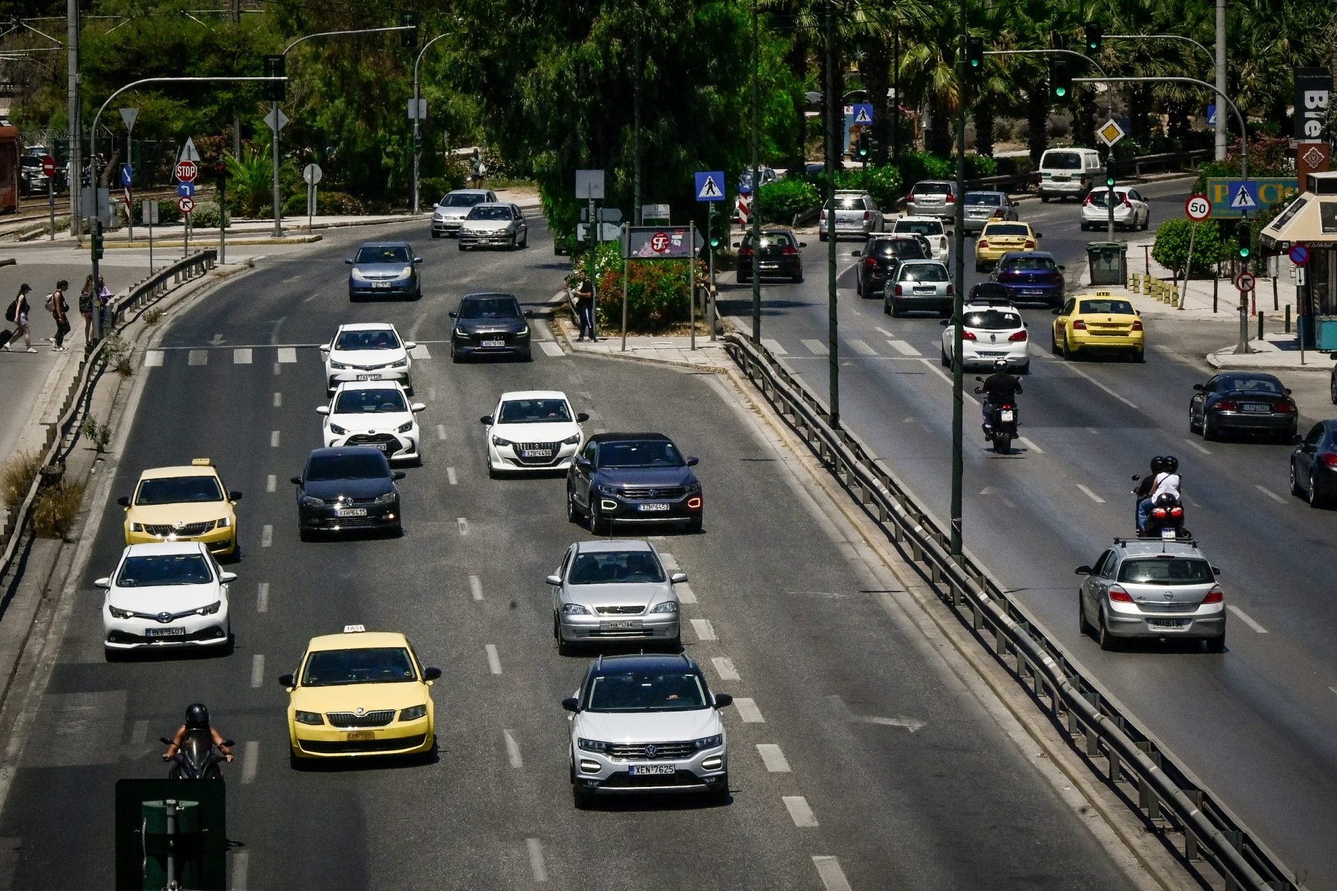 Τέλος χρόνου για τα απλήρωτα τέλη κυκλοφορίας του 2020 – Ποιοι κινδυνεύουν με διπλό «χαράτσι»