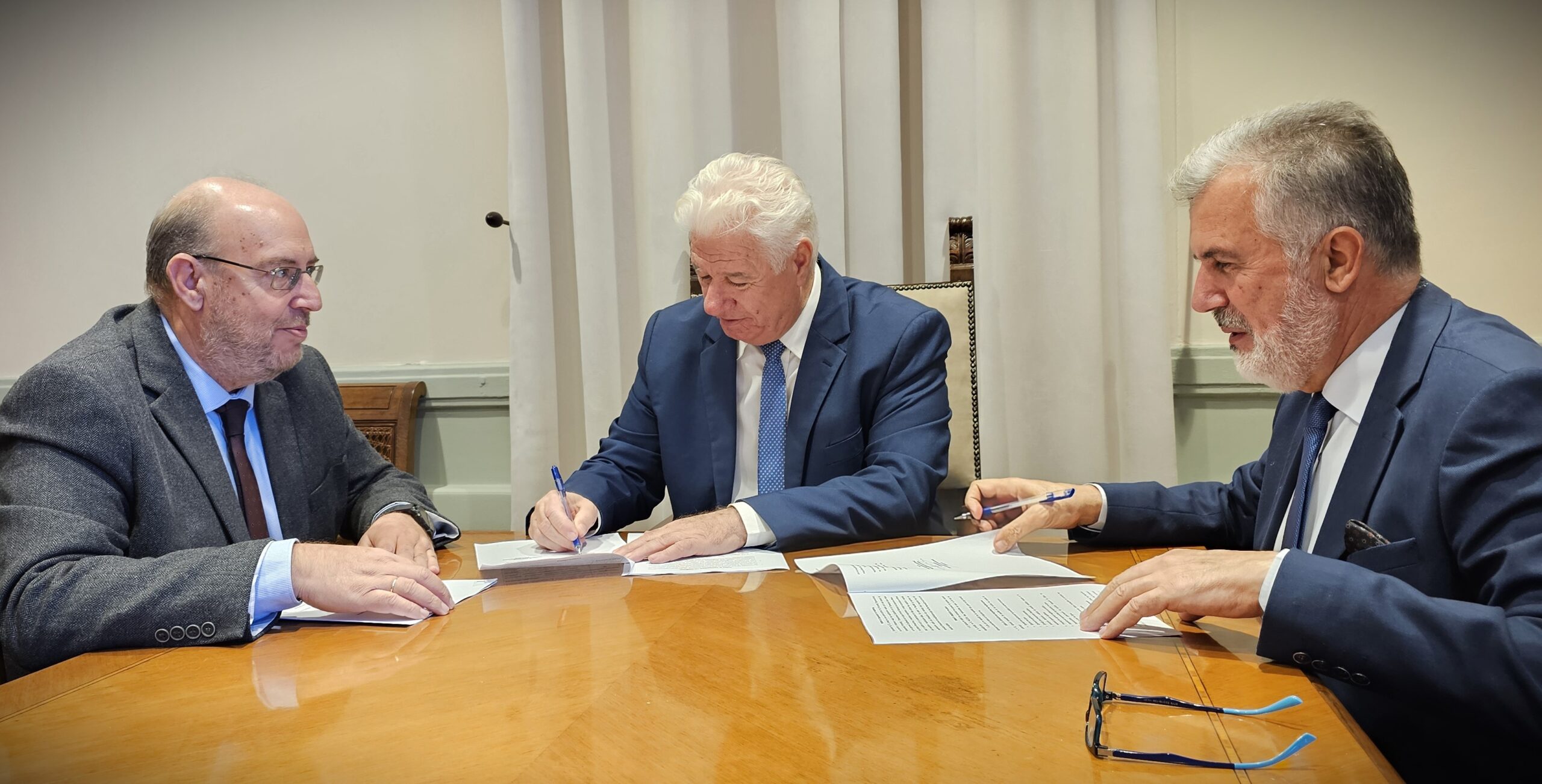 Η Περιφέρεια Ιονίων Νήσων στηρίζει τον αθλητισμό, τη νεολαία και την τοπική κοινωνία