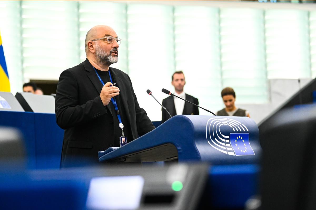 Σάκης Αρναούτογλου: «Η Κομισιόν μάς λέει «μπράβο για τα λεφτά», αλλά στα έργα… χάος.