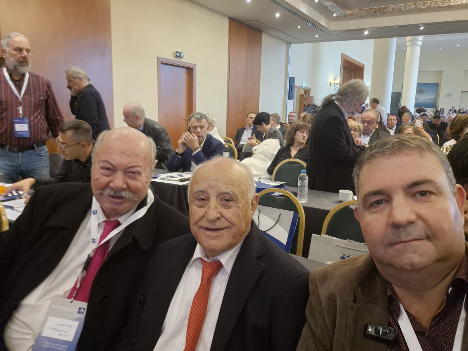 Selfie, χαμόγελα, με κρυφό μήνυμα από την Αλεξανδρούπολη;