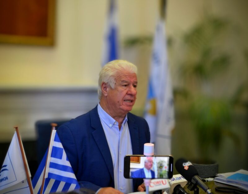 Τρεπεκλής: Πράσινο φως για σύγχρονο τεχνολογικό εξοπλισμό σε όλα τα σχολεία των Ιονίων Νήσων