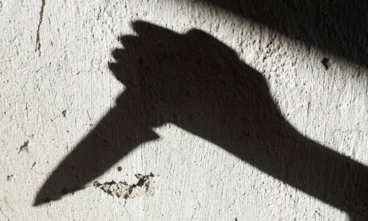 Τρόμος στη Λάρισα: Βγήκε από το σπίτι με τον μπαλτά στο χέρι