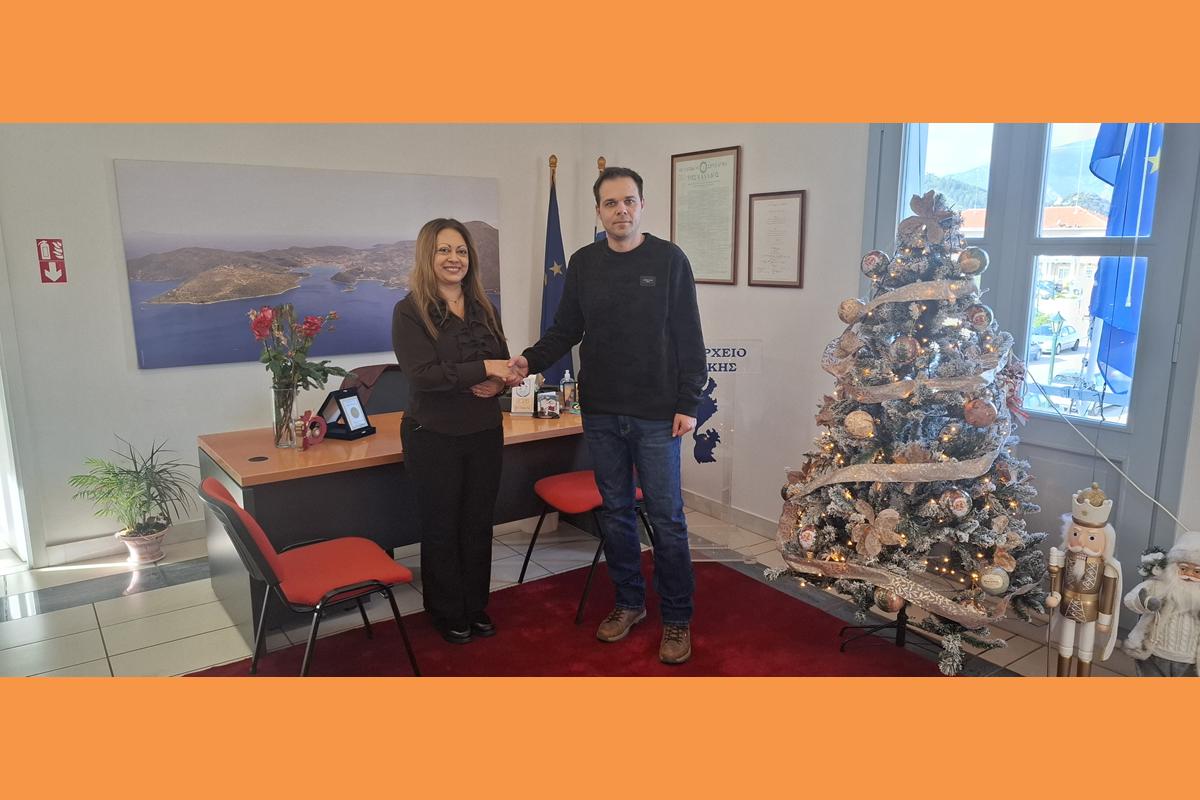 Εθυμοτυπκή επίσκεψη του Προέδρου της Ένωσης Προσωπικού Λιμενικού Σώματος Κεφαλλονιάς και Ιθάκης (Ε.Π.Λ.Σ.Κ.Ι.), στην Έπαρχο Ιθάκης