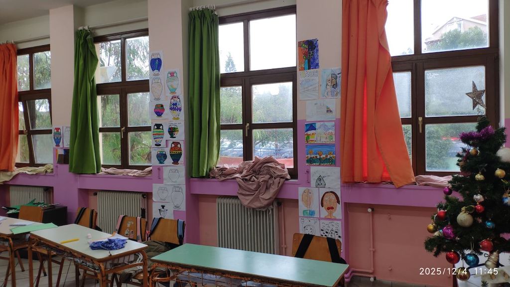 Γονείς καταγγέλλουν επικίνδυνες συνθήκες στο 5ο δημοτικό: Διαρροές, πλημμύρες και έλλειψη θέρμανσης [εικόνες]