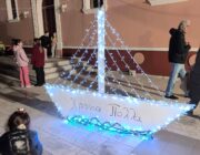 Όλοι βρέθηκαν στην Σκάλα για το Άναμμα του Χριστουγεννιάτικου Δέντρου!