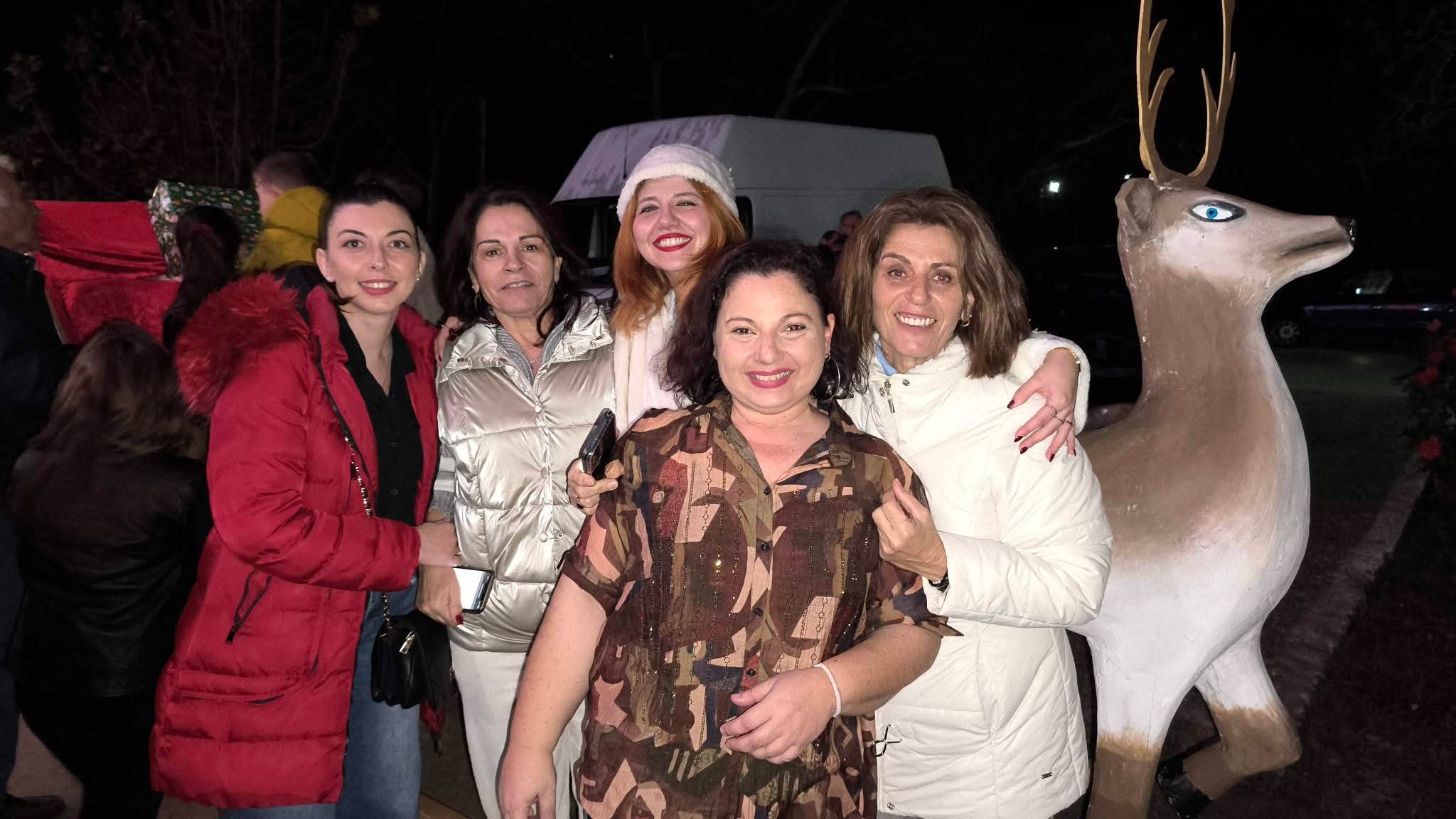 Σε άκρως εορταστικό πνεύμα έγινε το Άναμμα του Χριστουγεννιάτικου Δέντρου στον Πόρο Κεφαλονιάς! [εικόνες +βίντεο]