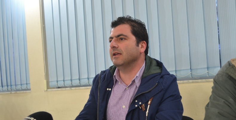 «Στάσιμα νερά» στο Λιμάνι Ληξουρίου – Σκληρή ερώτηση Βαλλιάνου προς τη Δημοτική Αρχή