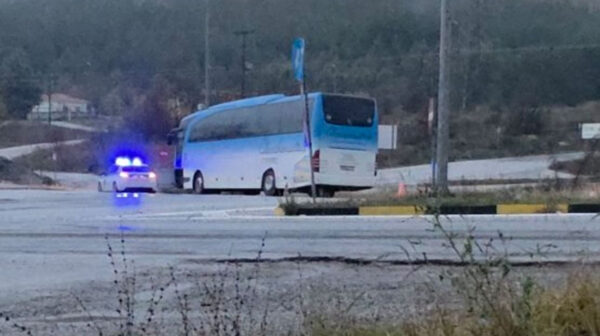Τραγωδία στην Πτολεμαΐδα: Εξετράπη λεωφορείο με 40 εργαζόμενους της ΔΕΗ