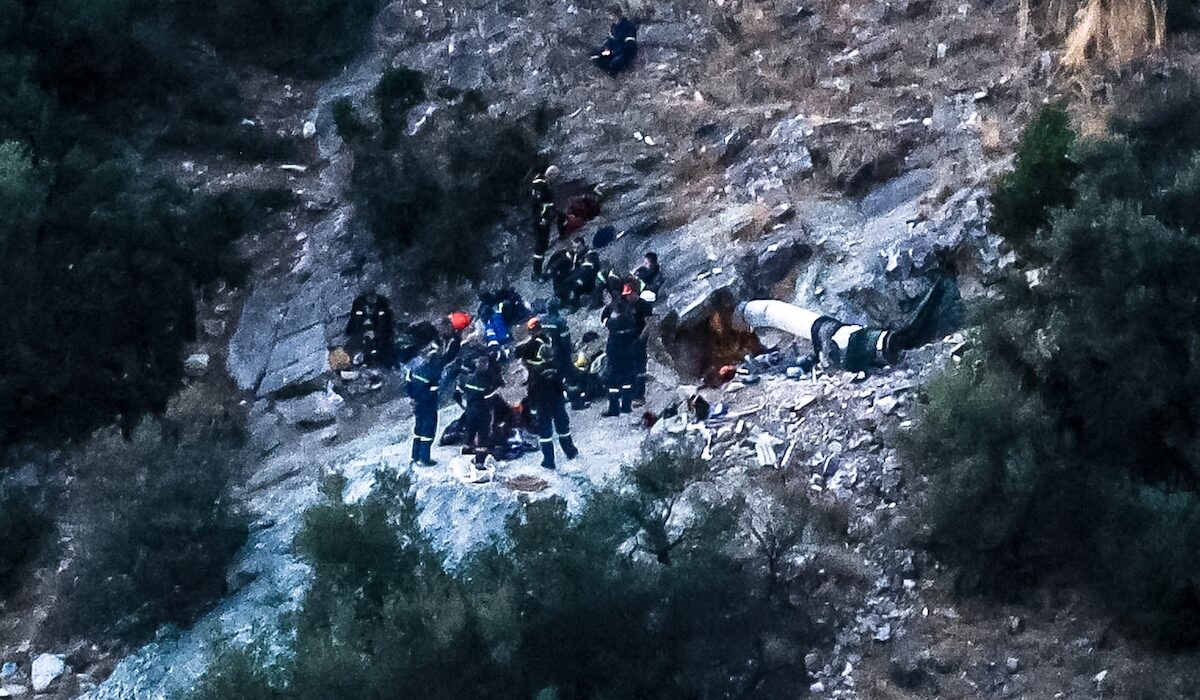 Βαρδούσια: Νεκροί οι 3 ορειβάτες και μια γυναίκα που αγνοούνταν – Εντοπίστηκαν κάτω από χιονοστιβάδα