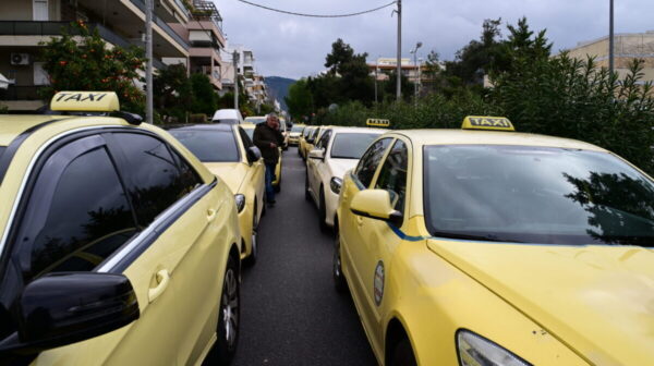 Απεργία ταξί: «Χειρόφρενο» τραβούν σήμερα και αύριο οι οδηγοί – Τα αιτήματά τους