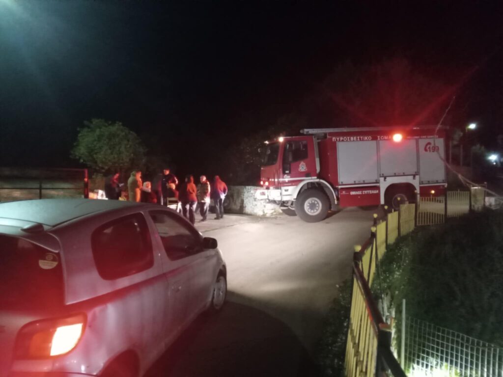 Ένα απίστευτο τροχαίο ατύχημα σημειώθηκε πριν από λίγη ώρα στα Πουλάτα