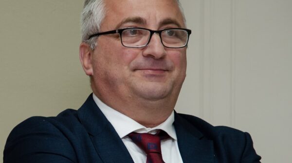 ΕΒΕΚΙ: Ξεκινά η συνεργασία με το Skroutz, άρχισαν οι εγγραφές