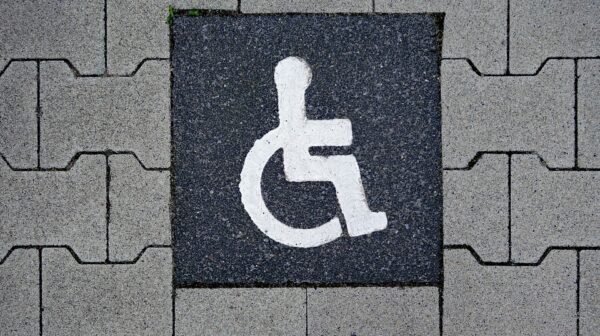 Παράταση ισχύος των χορηγηθέντων δελτίων μετακίνησης ΑμεΑ έτους 2025