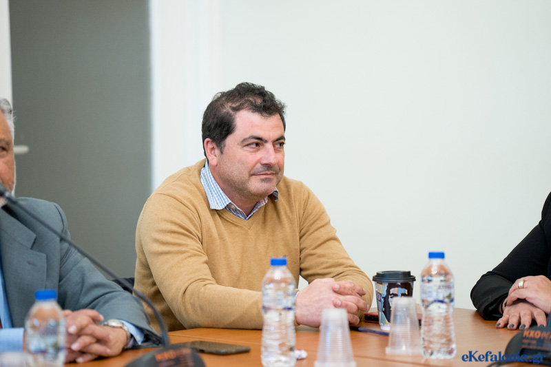 Ερώτηση Βαγγέλη Βαλλιάνου για τα μηχανήματα έργου του Δήμου Ληξουρίου