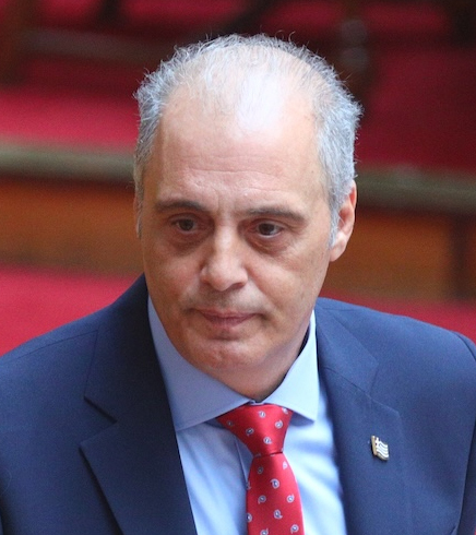 Ερωτήση Βελόπουλου για το ταφικό περίβολο Φισκάρδου