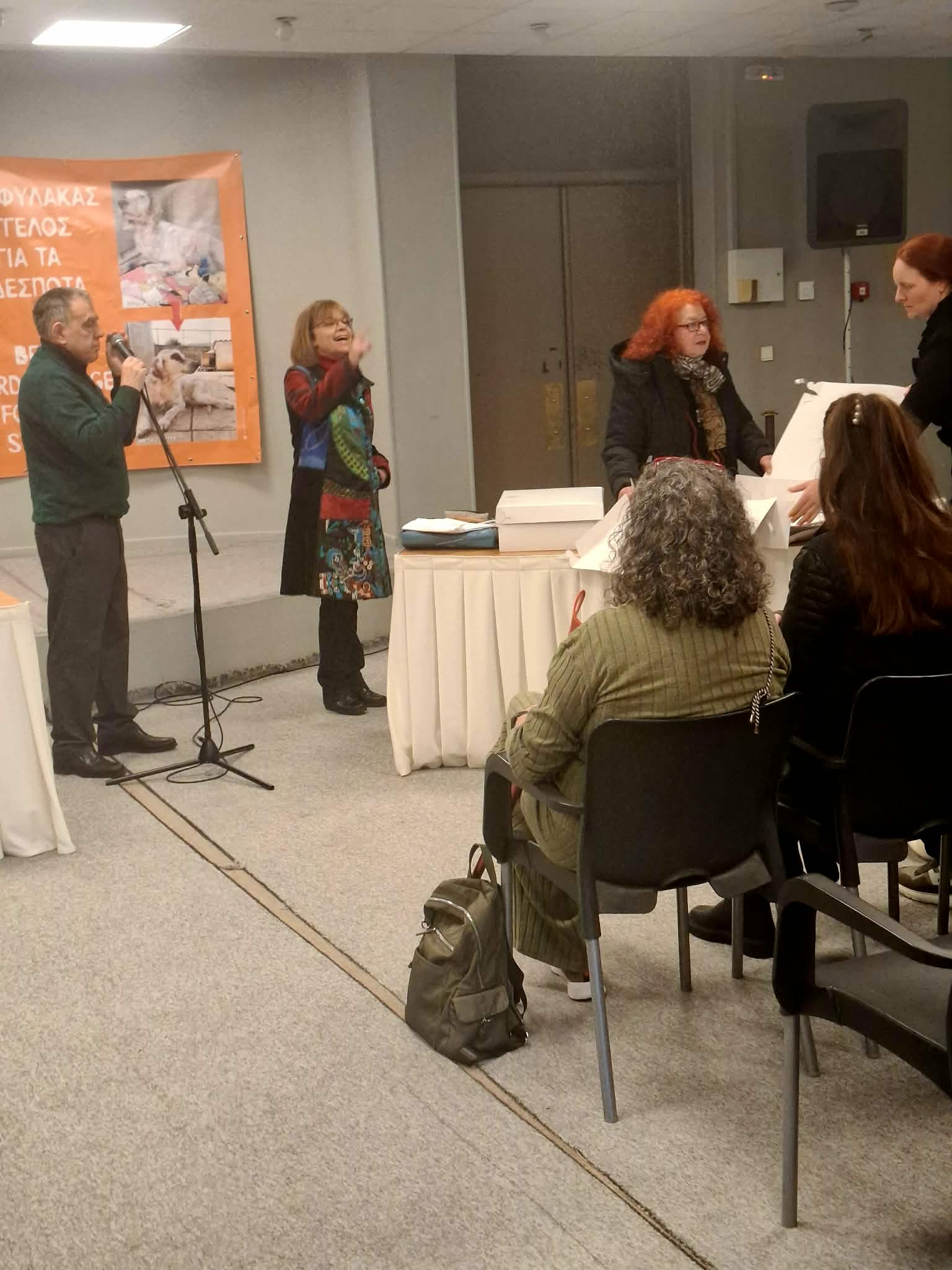 Οι άνθρωποι που γίνονται οι «Φωνές» της Σιωπής [εικόνες]