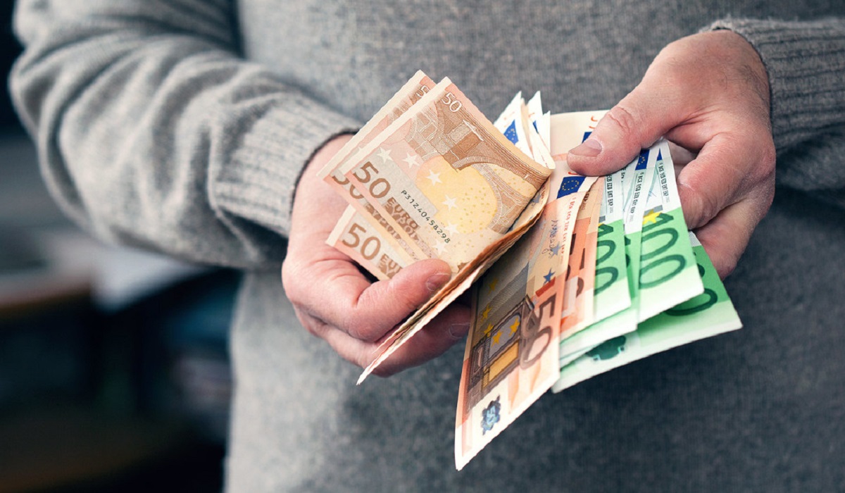 Οι πληρωμές από τον E ΕΦΚΑ και τη ΔΥΠΑ από αύριο Τρίτη έως τις 27 Φεβρουαρίου