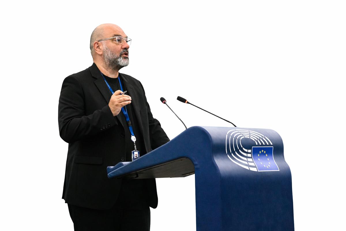 Σάκης Αρναούτογλου προς Κομισιόν: «Άμεση στήριξη στους αλιείς