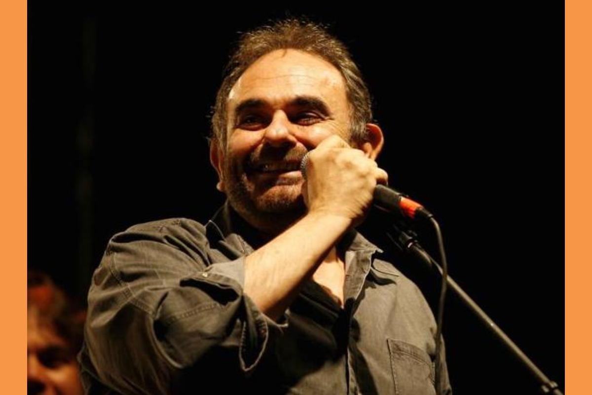 Σάκης Μπουλάς