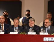 Σε μια ιστορική στιγμή που γεφυρώνει παρελθόν, παρόν και μέλλον
