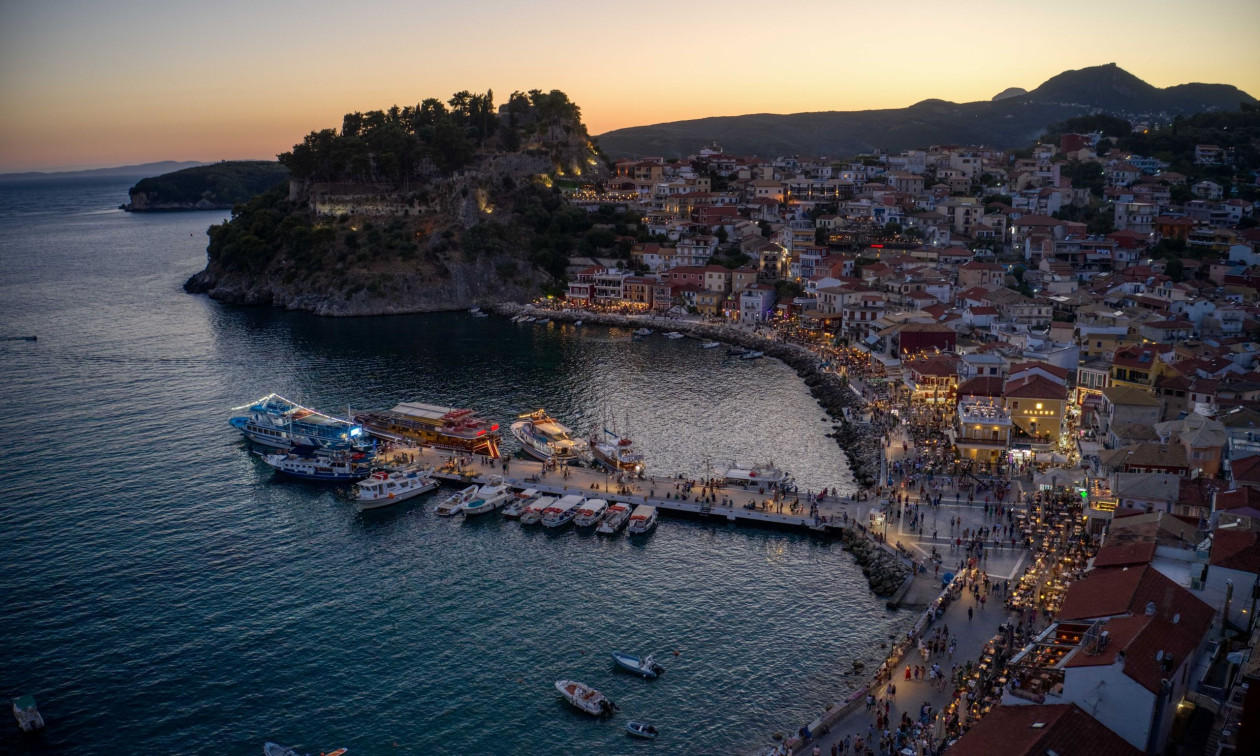 Ελληνικός τουρισμός: Συγκρατημένη αισιοδοξία εν μέσω γεωπολιτικής αβεβαιότητας στη Μέση Ανατολή