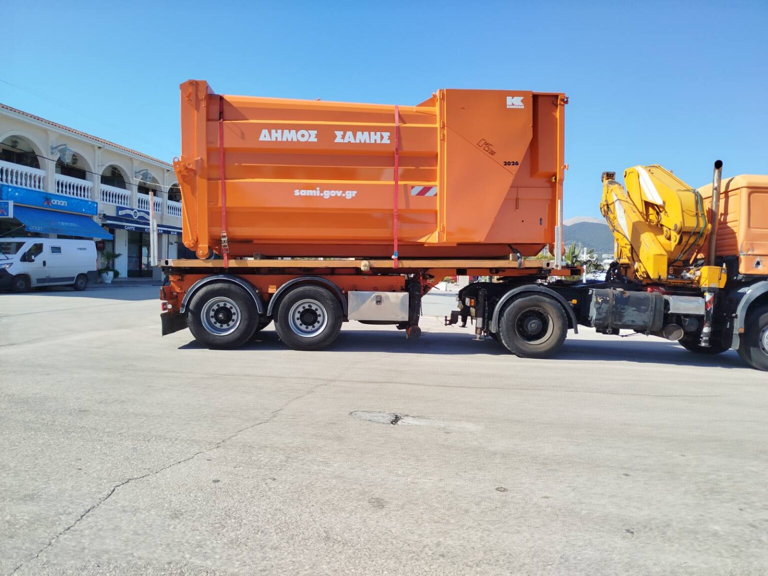 Και νέα ενίσχυση του στόλου καθαριότητας του Δήμου Σάμης με τρία σύγχρονα οχήματα