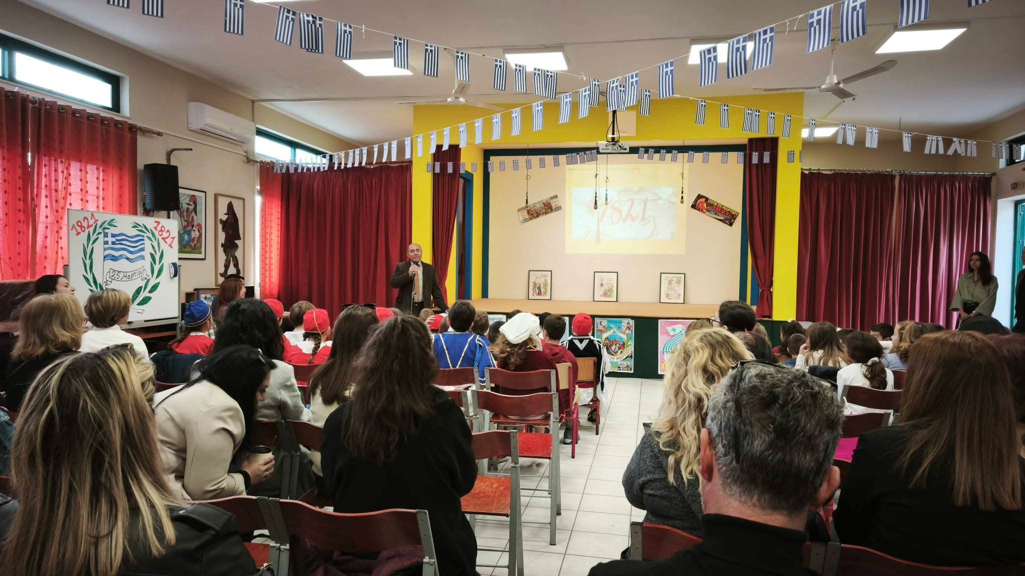 Με τιμή και υπερηφάνεια γιόρτασε το Δημοτικό Σχολείο Πόρου την 25η Μαρτίου 1821 [εικόνες +βίντεο]