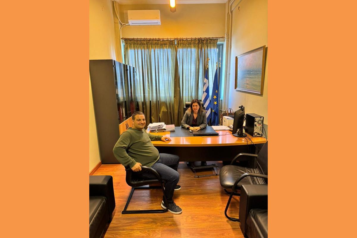 ο Πρόεδρος της Τοπικής Οργάνωσης (ΔΗΜΤΟ) Αργοστολίου, Στέφανος Βλαχούλης συνάντηση με την Ελένη Παπαναστασάτου