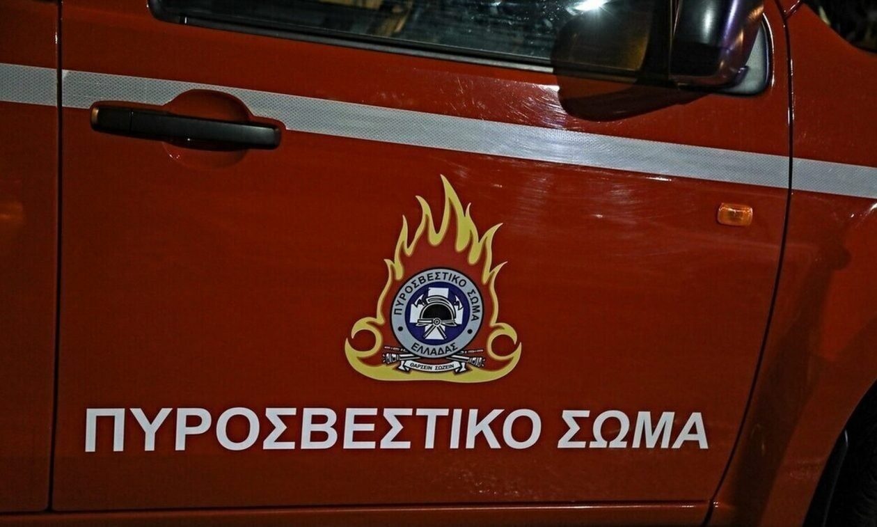 Πάτρα: Αυτοκίνητο εξετράπη της πορείας του και τυλίχθηκε στις φλόγες