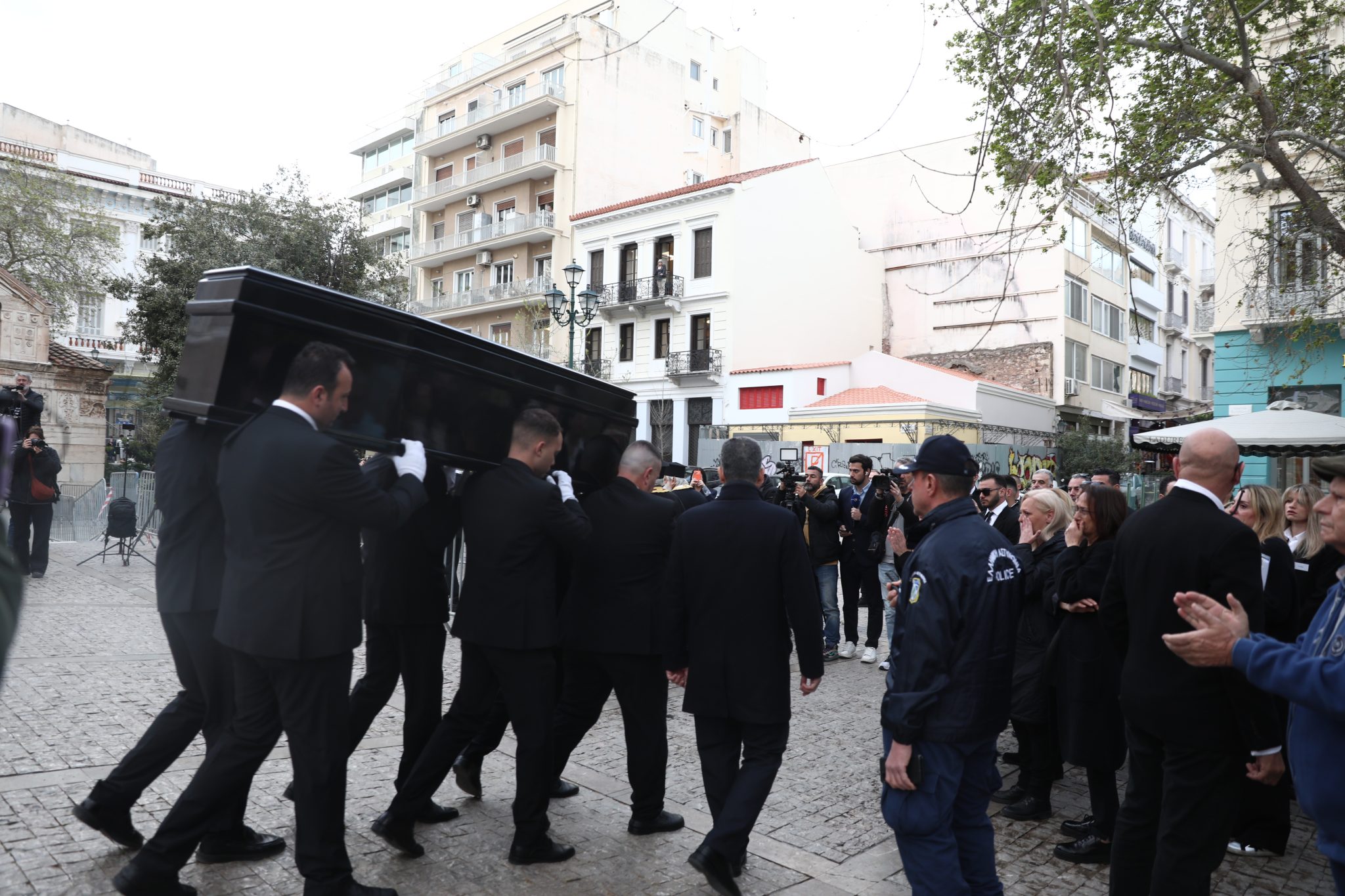 Σήμερα το τελευταίο αντίο στη Μαρινέλλα – Σε λαϊκό προσκύνημα η σορός της