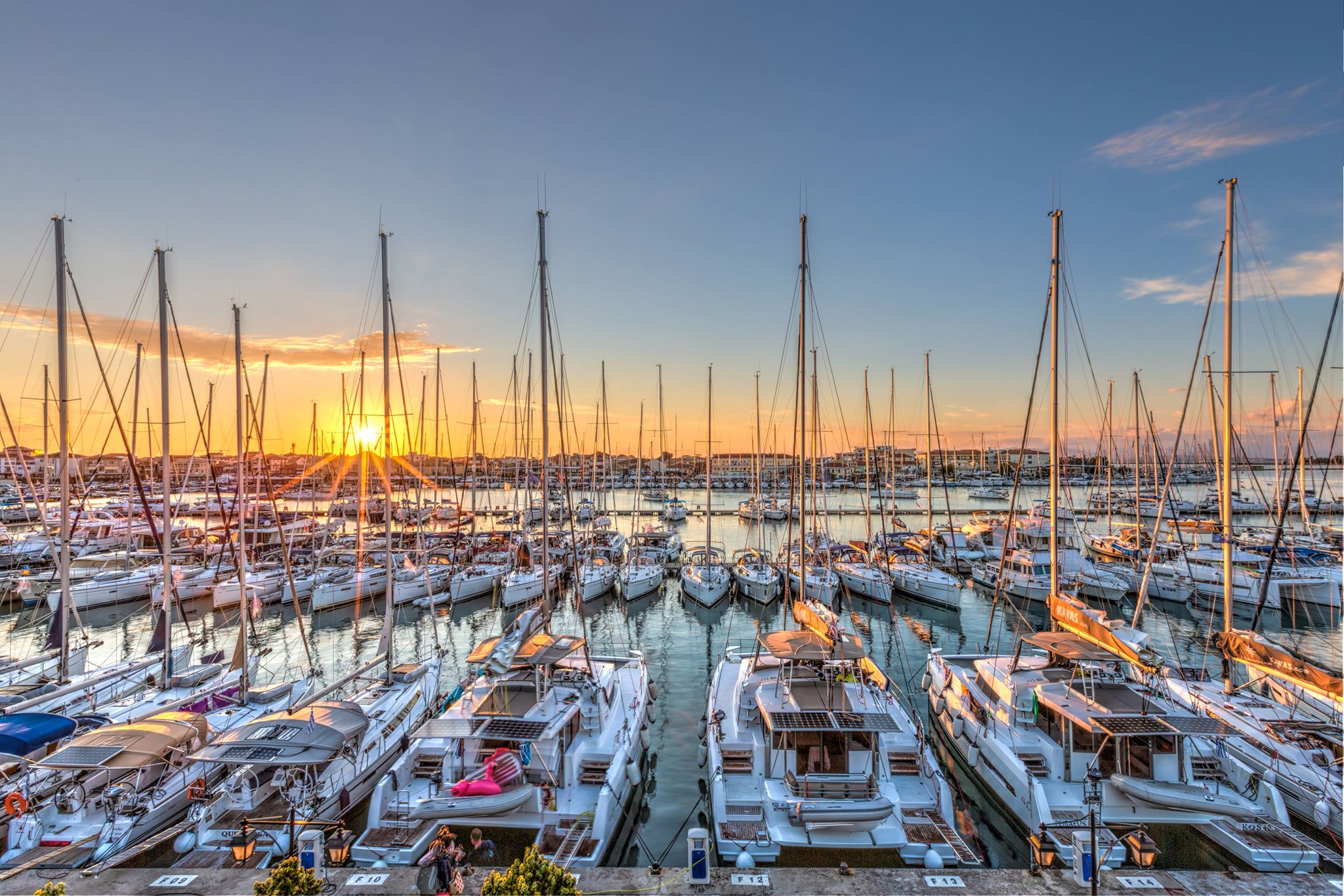 Συμφωνία ΠΕΔ-ΙΝ και Μαρίνας Λευκάδας για βιώσιμο τουρισμό στα Ιόνια Νησιά