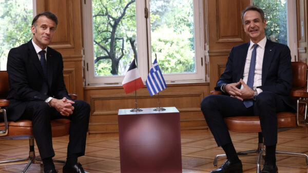Ελλάς – Γαλλία συμμαχία: Μητσοτάκης και Μακρόν υπέγραψαν 9 συμφωνίες