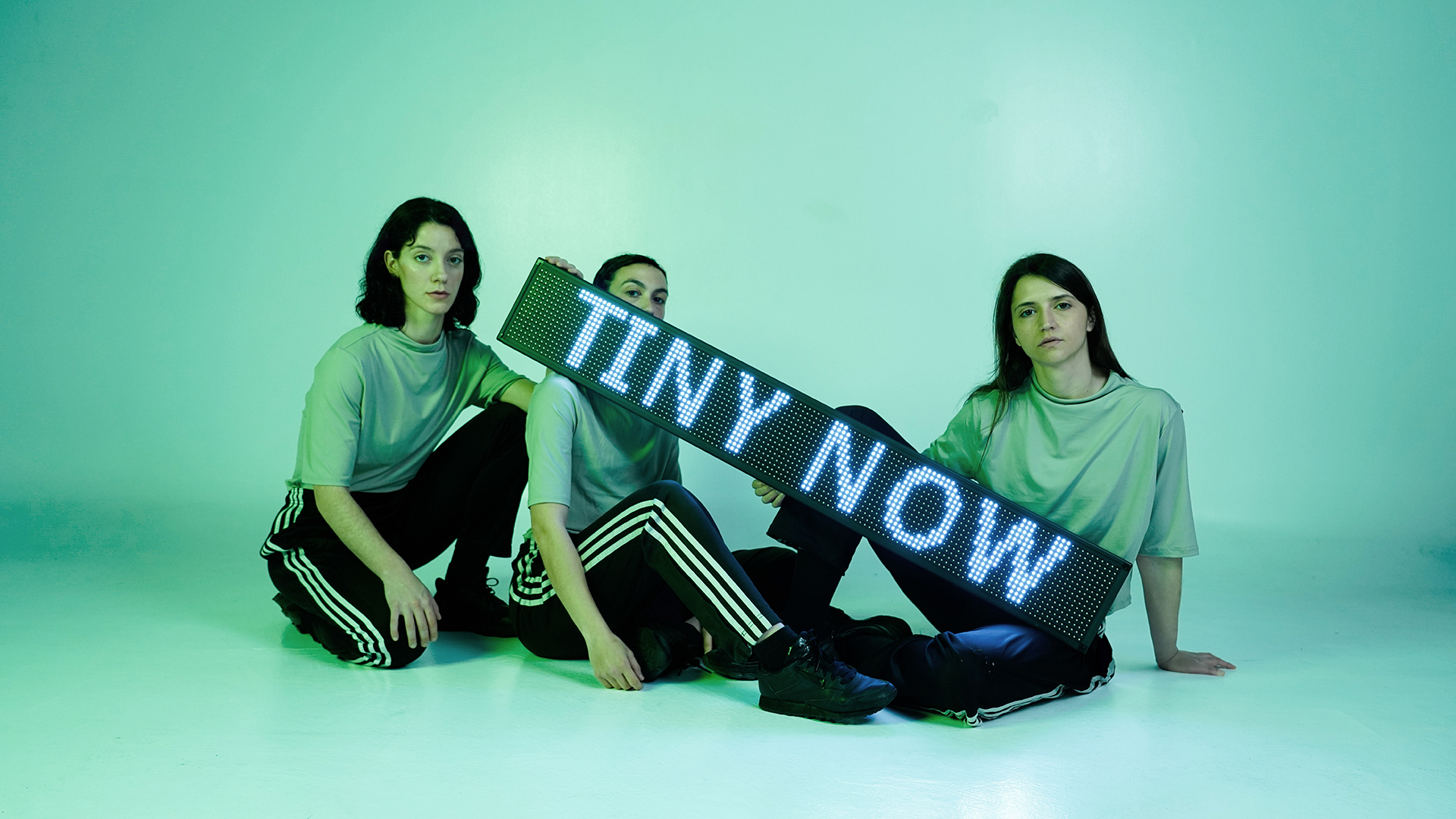 JUNE JULY – H νέα παράσταση της χορογράφου Ελεονώρας Σιαράβα έρχεται στο ΠΛΥΦΑ | Πρεμιέρα, 23 26 Απριλίου 2026, Πλυφά, Αθήνα.