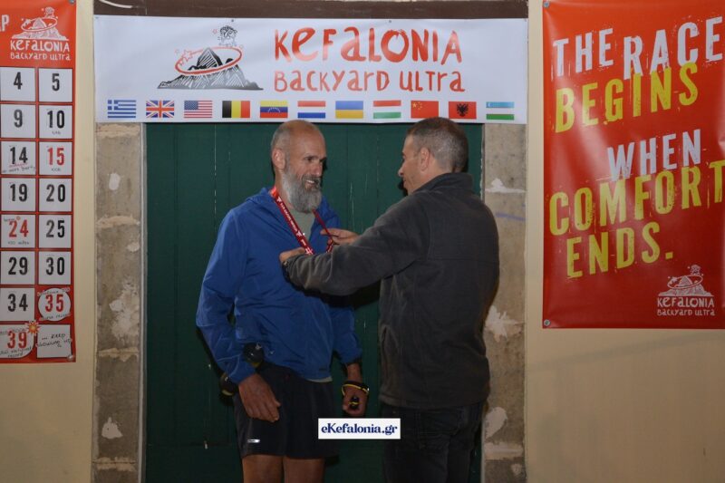 Kefalonia Backyard Ultra: Στη νύχτα η μάχη – Ρυθμό έδωσαν οι Permanent Resident [εικόνες +βίντεο]