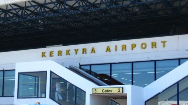 Κομβική Απόφαση για τον Τουρισμό: «Πράσινο Φως» χωρίς βιομετρικό έλεγχο για Βρετανούς