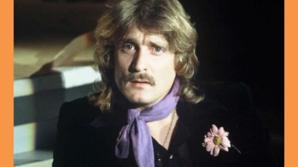 Κριστόφ Γάλλος τραγουδοποιός, ερμηνευτής των μεγάλων επιτυχιών «Οh mon Αmour» και «Aline», ιδιαίτερα δημοφιλής στη χώρα μας τη δεκαετία του ’70.