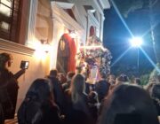 Με βαθιά κατάνυξη πραγματοποιήθηκε η Ακολουθία του Επιταφίου Θρήνου και η περιφορά του Επιταφίου στον Πόρο Κεφαλονιάς!