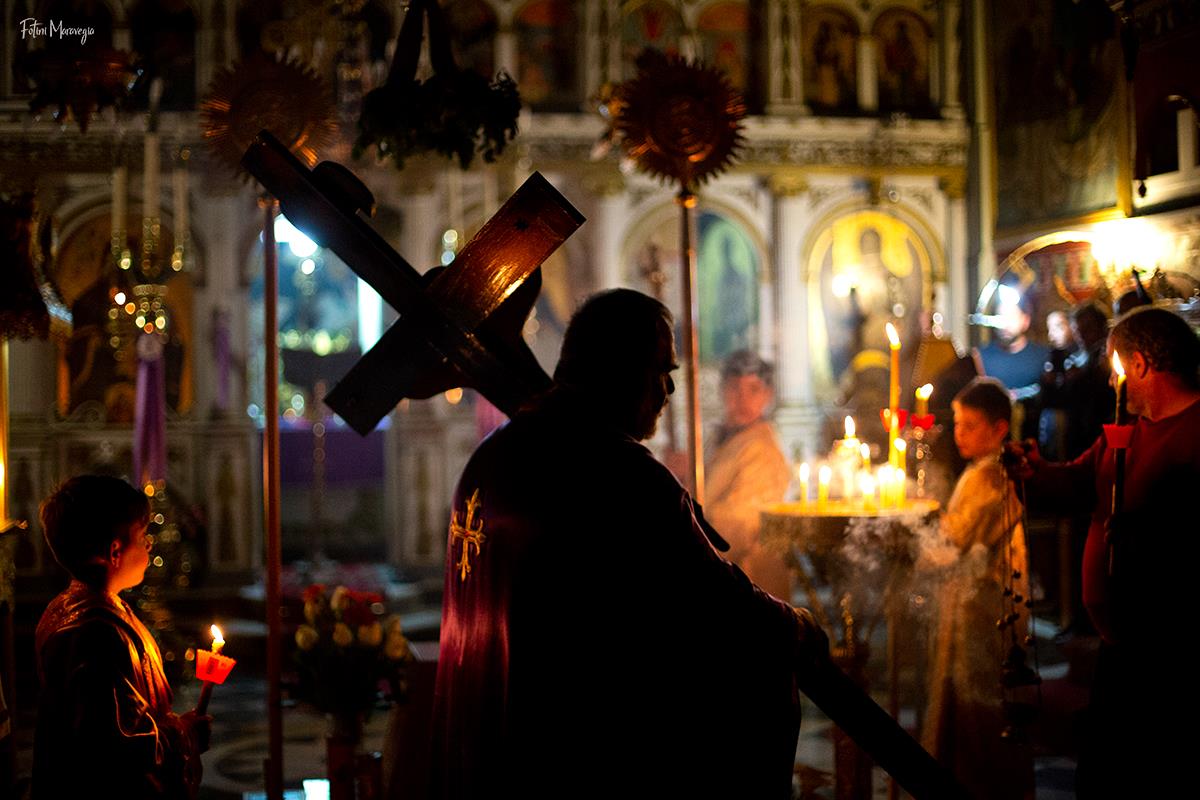 Μεγάλη Εβδομάδα και Πασχαλινές Ακολουθίες στον Ιερό Ναό του Σωτήρος στον Πόρο
