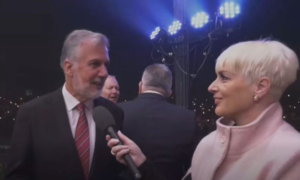 Ο δήμαρχος Κέρκυρας τα έβαλε με δημοσιογράφο στην Ανάσταση: «Υπάρχει δήμαρχος για το κανάλι σας;»