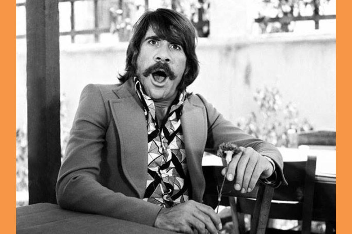 Σταύρος Παράβας