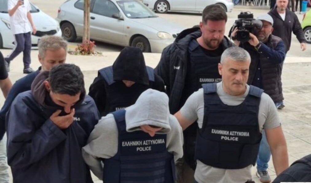 Υπόθεση 19χρονης στην Κεφαλονιά: Προφυλακιστέοι και οι τρεις νεαροί μετά τις απολογίες τους