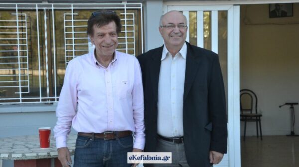 Γέμισε το γήπεδο για τη ζωή: Μαθητές του 1ου και 2ου Λυκείου Αργοστολίου έστειλαν μήνυμα κατά των ναρκωτικών
