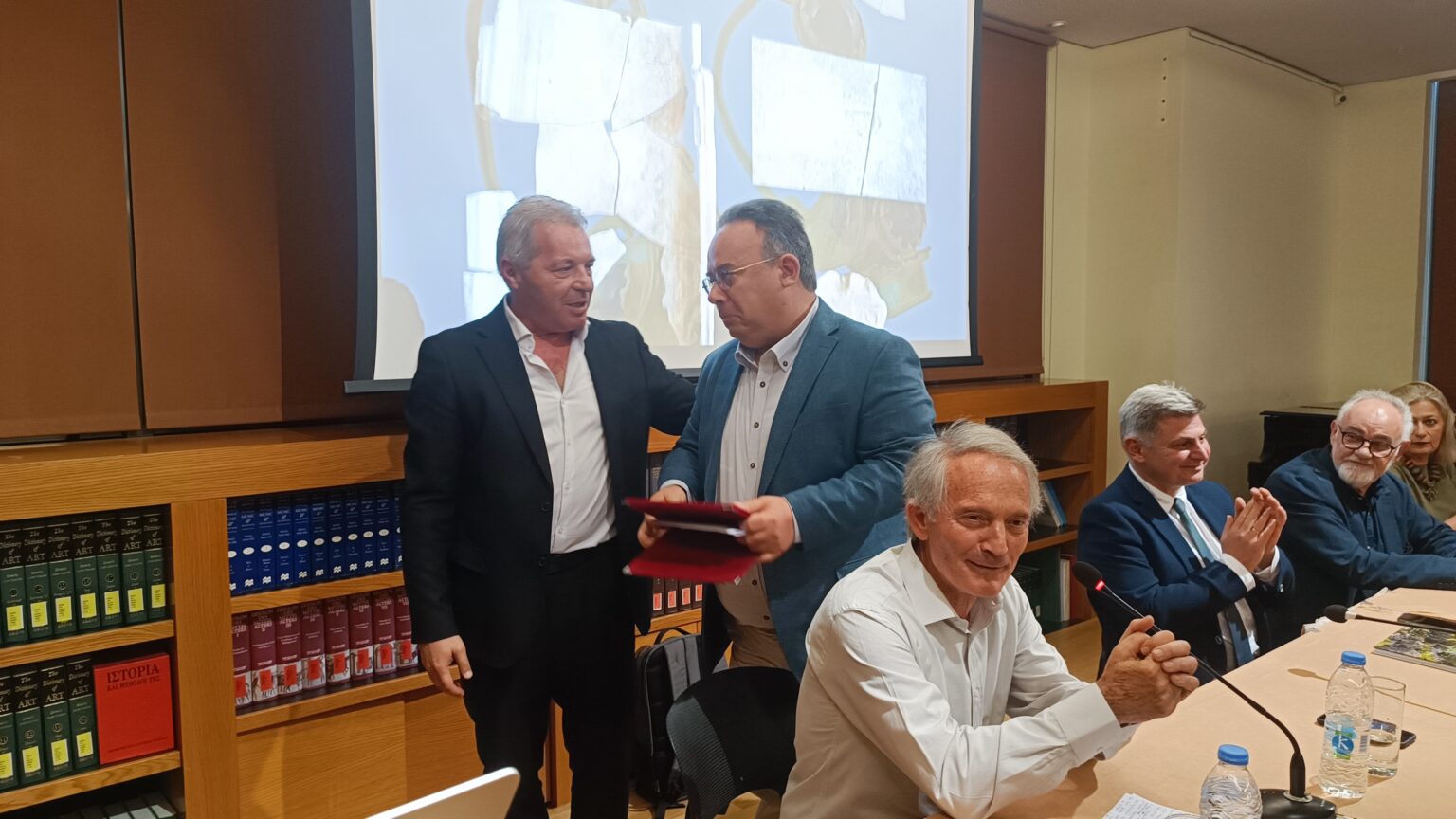 Η χθεσινή επίσημη παρουσίαση του βιβλίου «Αρχαία Σάμη» στο Μέγαρο Μουσικής Αθηνών [εικόνες +βίντεο]