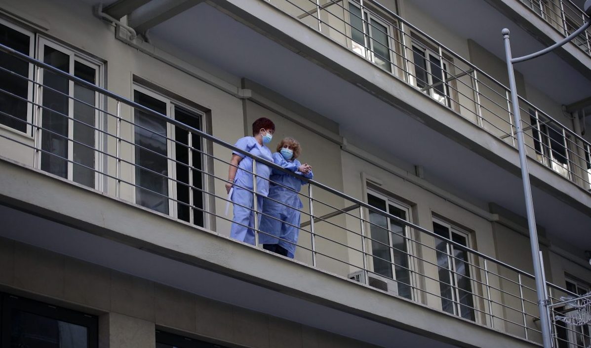 Κεραμέως: Στα βαρέα και ανθυγιεινά νοσηλευτές, οδηγοί και βοηθοί ασθενοφόρων διασωστών ΕΣΥ και ΕΚΑΒ – Καμία περικοπή στις συντάξεις χηρείας