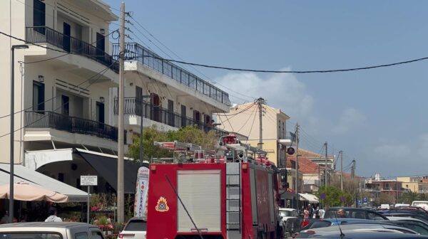 Κυκλοφοριακό χάος στην παραλιακή του Αργοστολίου – «Κόλλησε» και η Πυροσβεστική [βίντεο]