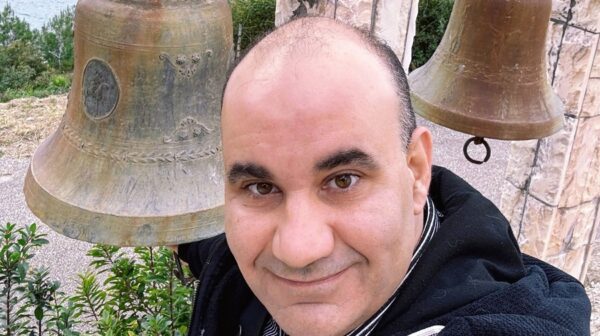 Νέες καμπάνες Αντζουλάτου στον Πόρο: «Γυρίζουμε σελίδα — αυτή τη φορά σωστά»