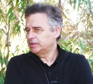 Ο Αποκεντρωμένος… το βιολί του, αυτοπαρουσιάζεται πάλι ως …«Γενικός»!